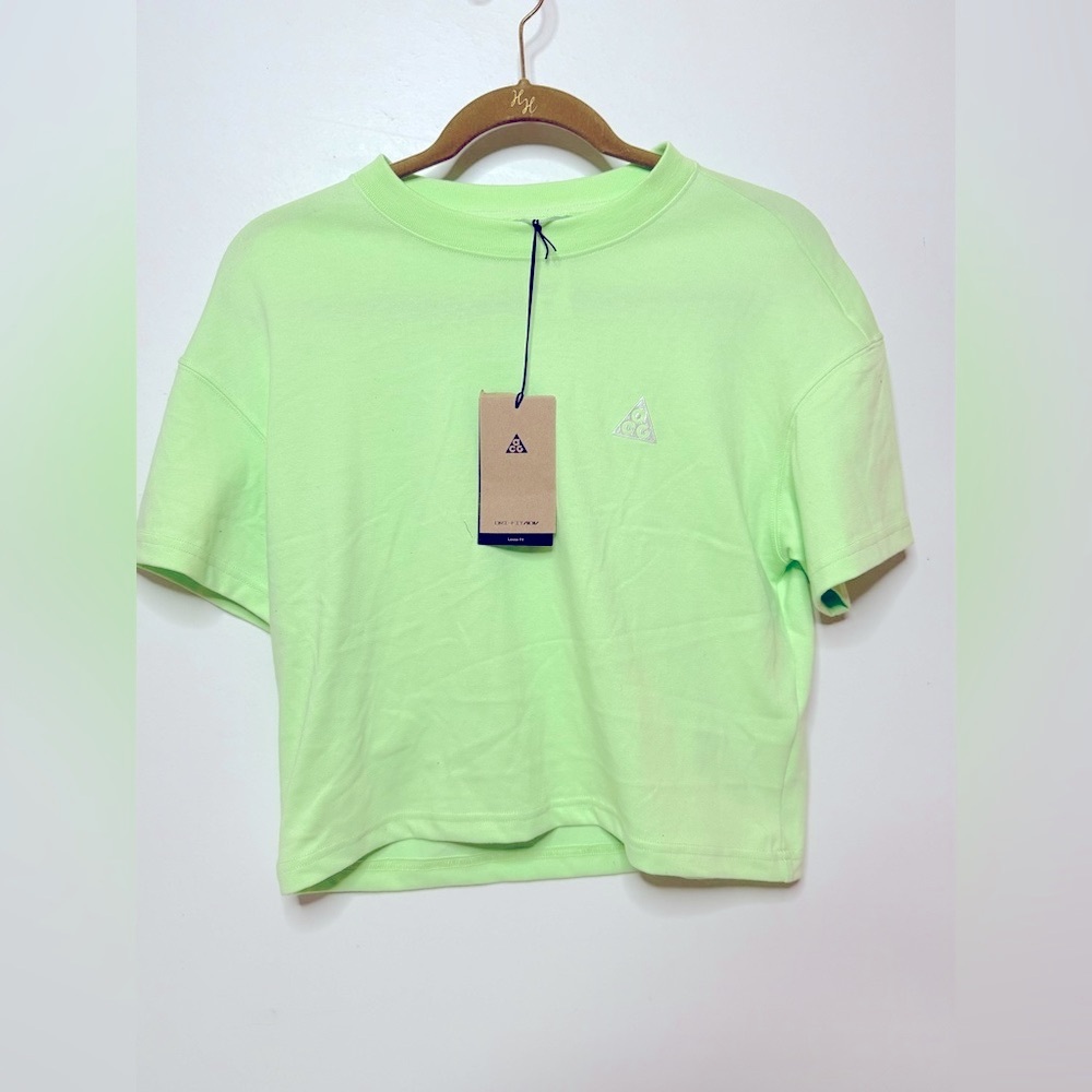 Nike WOMEN'S ACG Dri-Fit Short-Sleeve Size Small